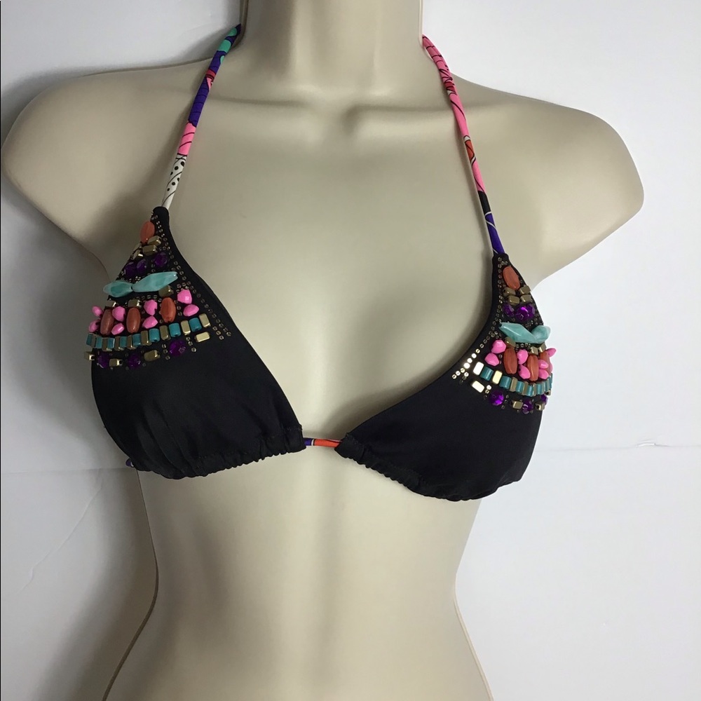 Victoria’s Secret bikini top on price❤️